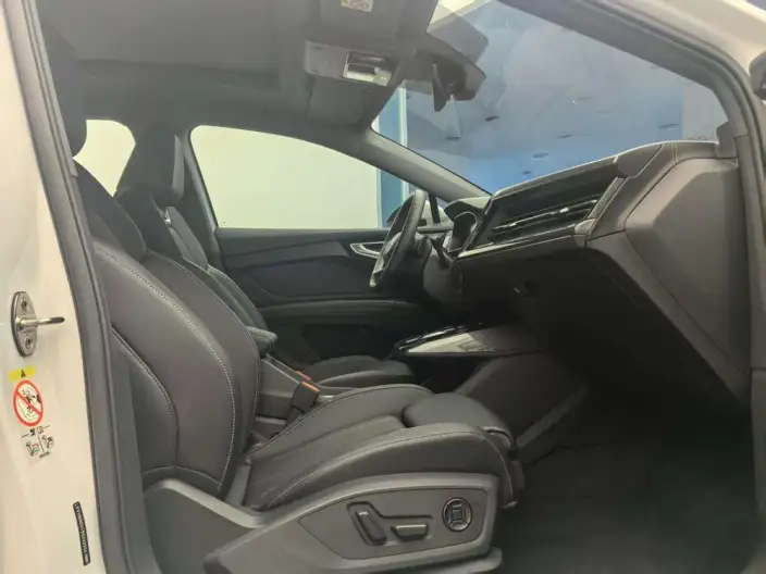Audi Q4 e-tron 2024 Model 40 e-tron Genesis Edition – фото 7