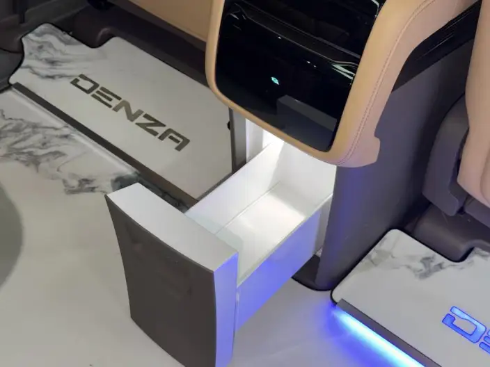DENZA D9 DM 2022 Model 970 4WD Flagship Model – фото 10