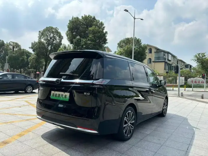 GAC Trumpchi E8 PHEV 2024 Model 2.0ATK 150km MAX Edition – фото 6