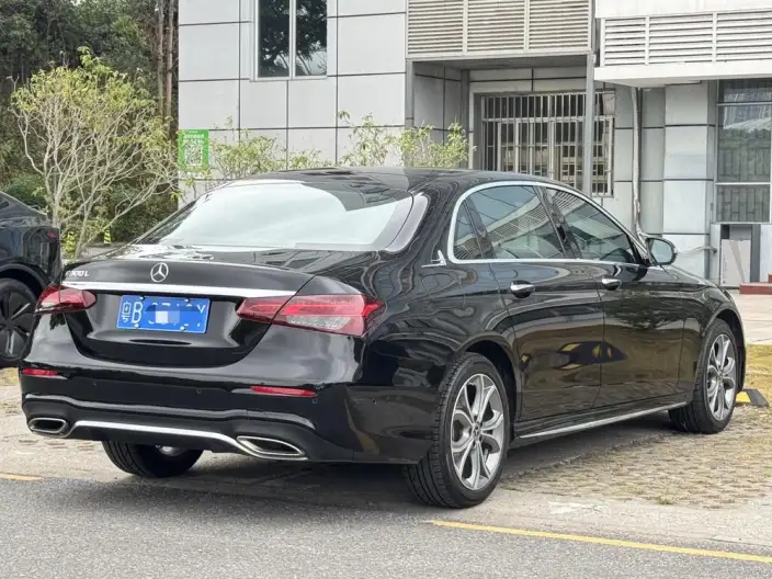 Mercedes-Benz E-Class 2022 Model Facelift E 300 L Fashion Model Sports sedan – фото 7
