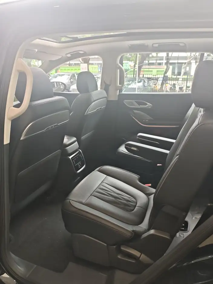 Hongqi HS7 PHEV 2024 Model 2.0T 4WD Flag Enjoy Edition 6 seat – фото 10