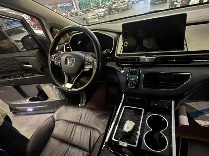 Honda Elysion 2022 Model 2.0L Hybrid Deluxe Edition – фото 9