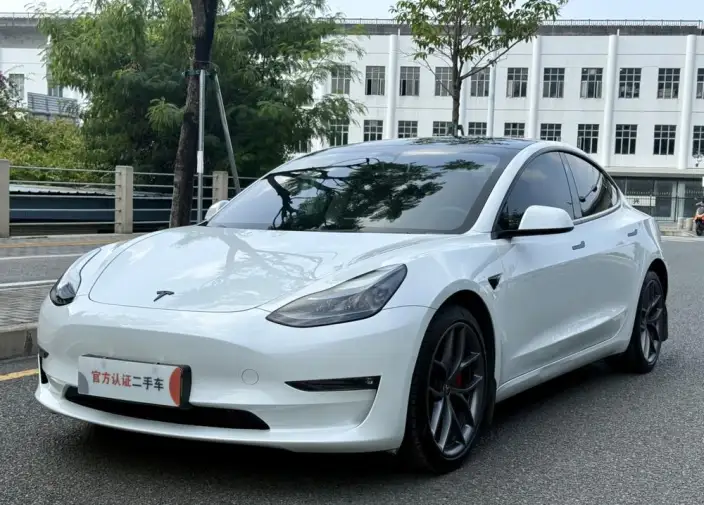 Model 3 2022 Model Performance High performance All-wheel drive version