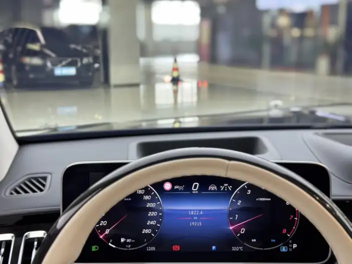 Mercedes-Maybach S-Class 2023 Model S 480 4MATIC – фото 5