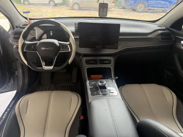 BYD Destroyer 05 2024 Model Honor Edition DM-i 55KM Luxury Model – фото 7