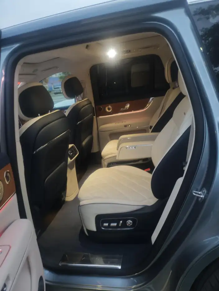Aito M9 2026 Model Extended Range Ultra VI seat Edition – фото 5