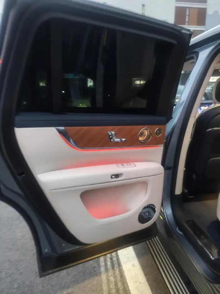 Aito M9 2026 Model Extended Range Ultra VI seat Edition – фото 9