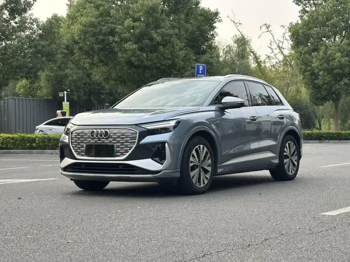 Audi Q4 e-tron 2023 Model 40 e-tron Genesis Night Edition