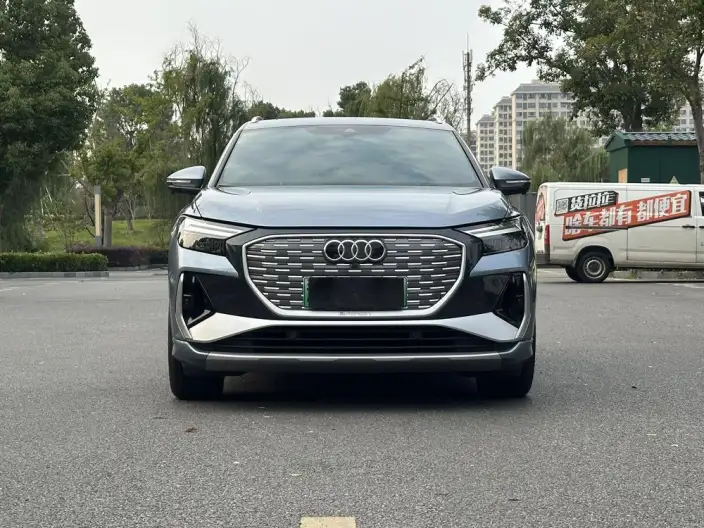 Audi Q4 e-tron 2023 Model 40 e-tron Genesis Night Edition