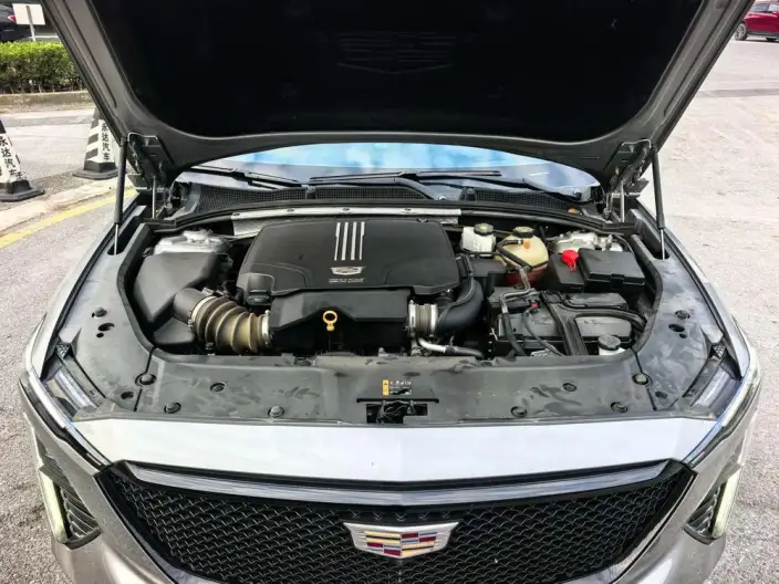 Cadillac GT4 2023 Model 25T Noble Model – фото 6