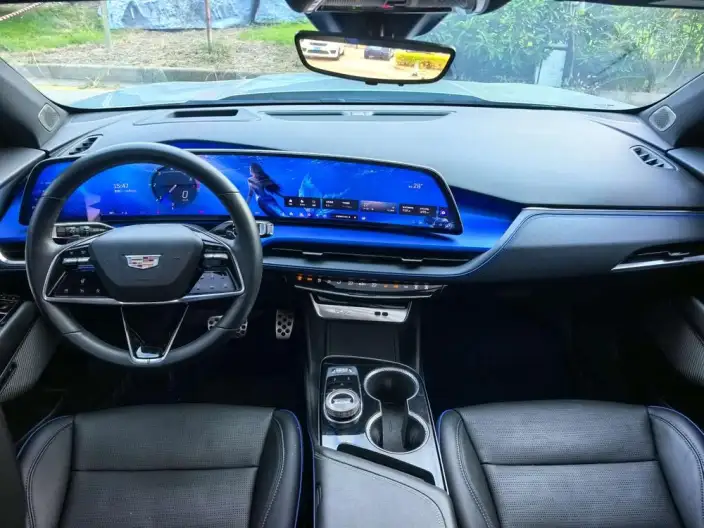 Cadillac GT4 2023 Model 25T Noble Model – фото 8