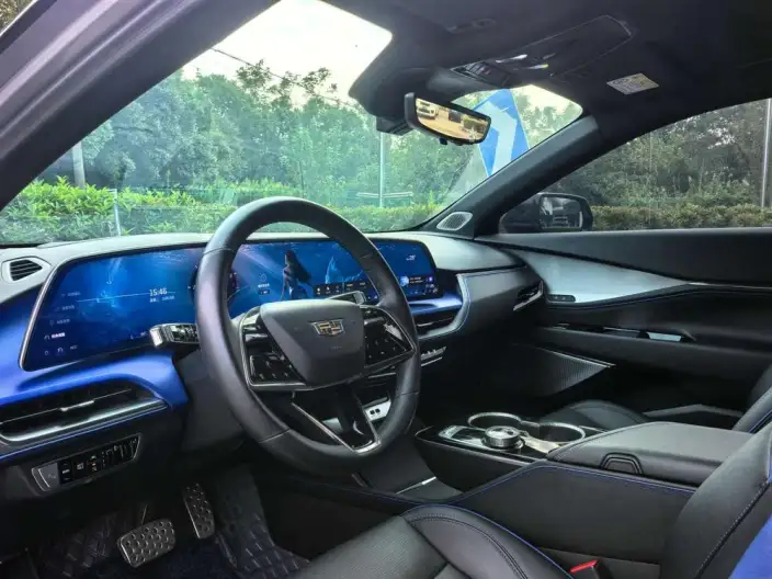 Cadillac GT4 2023 Model 25T Noble Model – фото 9