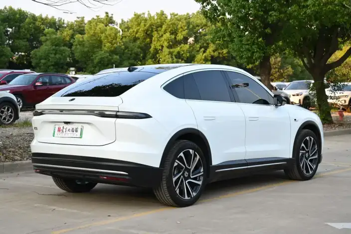 NIO EC6 2023 Model 75kWh – фото 7