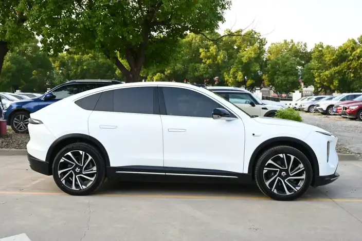 NIO EC6 2023 Model 75kWh – фото 8