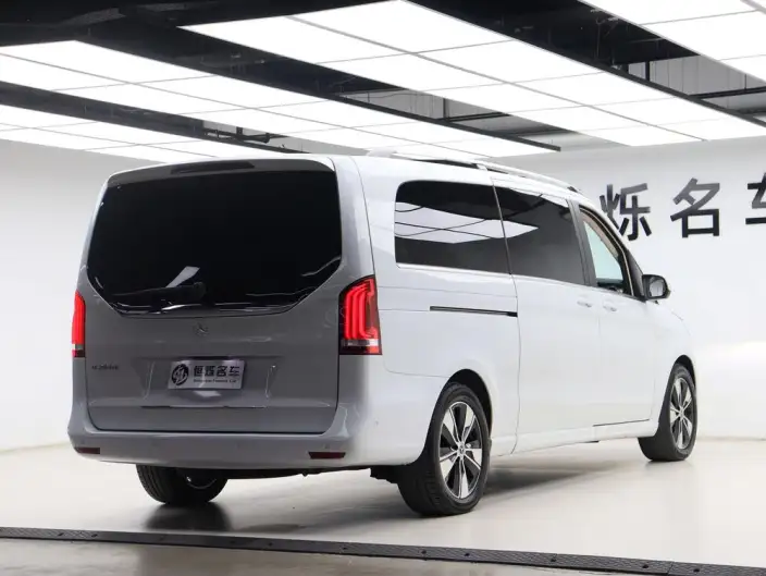 Mercedes-Benz V-Class 2022 Model V 260 L Long wheelbase Premium Edition – фото 6