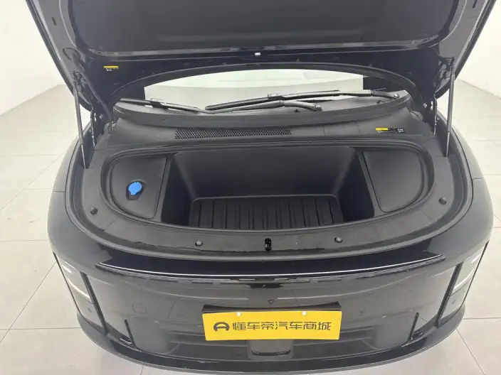 Li Auto i6 2025 Model 2WD Standard Edition – фото 10