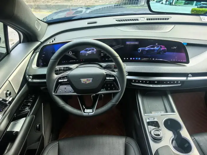 Cadillac XT5 2025 Model 28T 4WD Noble Model – фото 8