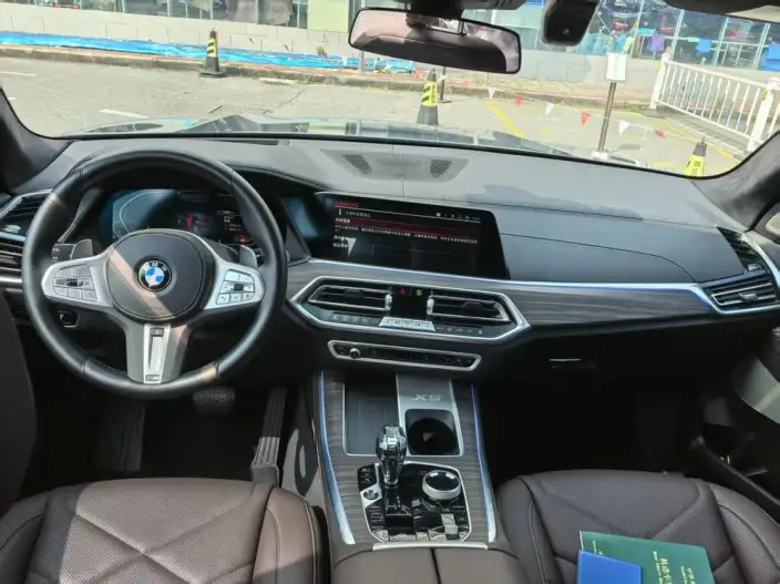 BMW X5 2022 Model xDrive 40Li Exclusive Model M Sports Set – фото 6
