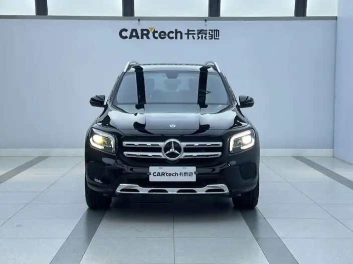 Mercedes-Benz GLB 2023 Model GLB 220 Fashion Model – фото 2