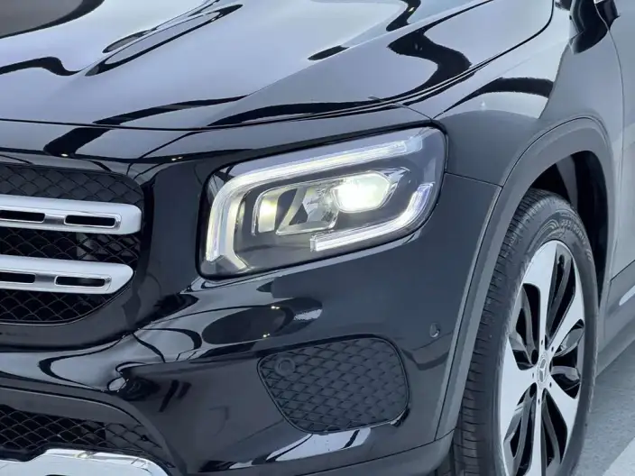 Mercedes-Benz GLB 2023 Model GLB 220 Fashion Model – фото 5