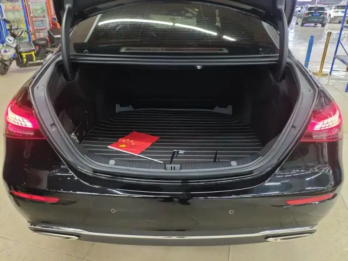 Mercedes-Benz E-Class 2023 Model E 300 L Luxury Model sedan – фото 9
