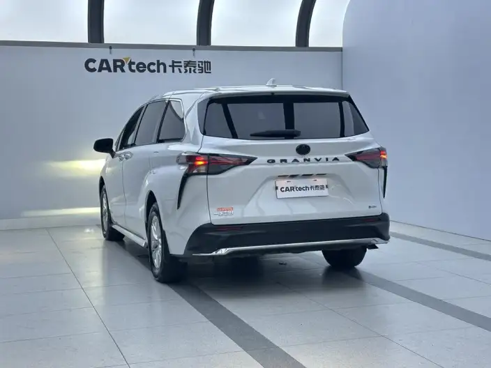 Granvia 2024 Model Intelligent Hybrid 2.5L 2WD Comfort Edition – фото 3