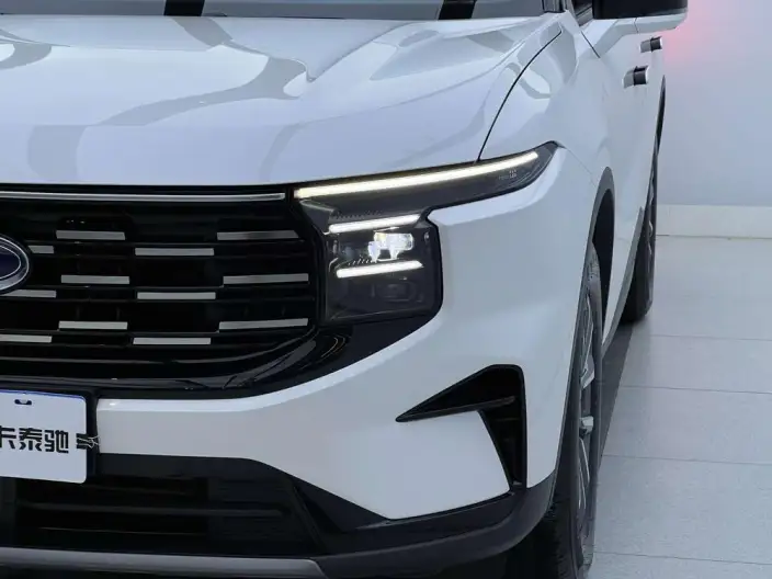 Ford Edge 2023 Model Ford Edge L 2.0T EcoBoost 2WD VII seat Luxury Model – фото 5