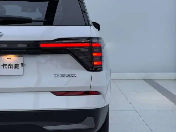Ford Edge 2023 Model Ford Edge L 2.0T EcoBoost 2WD VII seat Luxury Model – фото 6