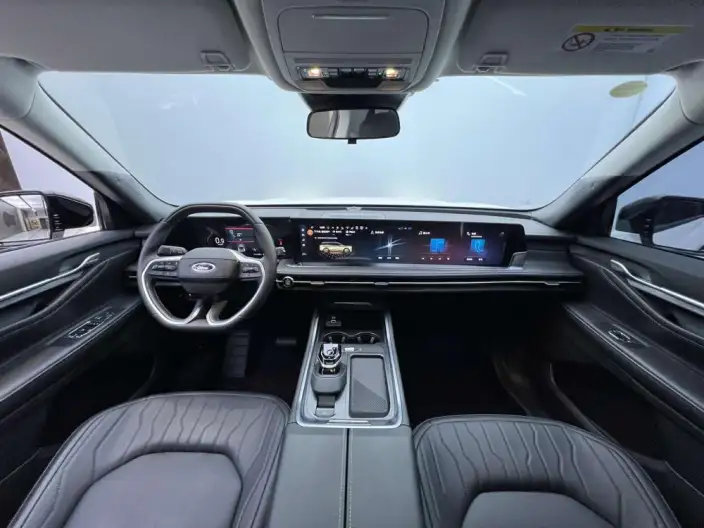 Ford Edge 2023 Model Ford Edge L 2.0T EcoBoost 2WD VII seat Luxury Model – фото 7