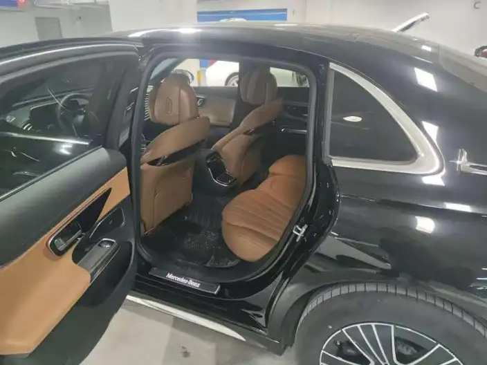 Mercedes-Benz E-Class 2025 Model Facelift E 260 L sedan – фото 9