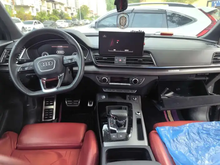 Audi Q5L 2024 Model 40TFSI Luxury Dynamic Model – фото 9