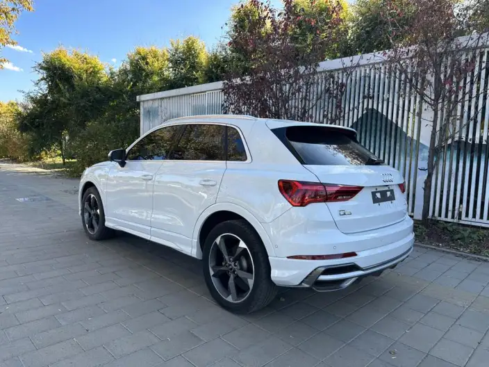 AUDI Q3 2022 Model 35 TFSI Fashion Dynamic Model