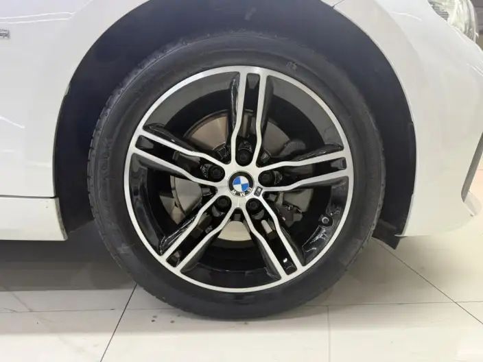BMW 1 Series 2023 Model 120i M Sports Night Edition – фото 7