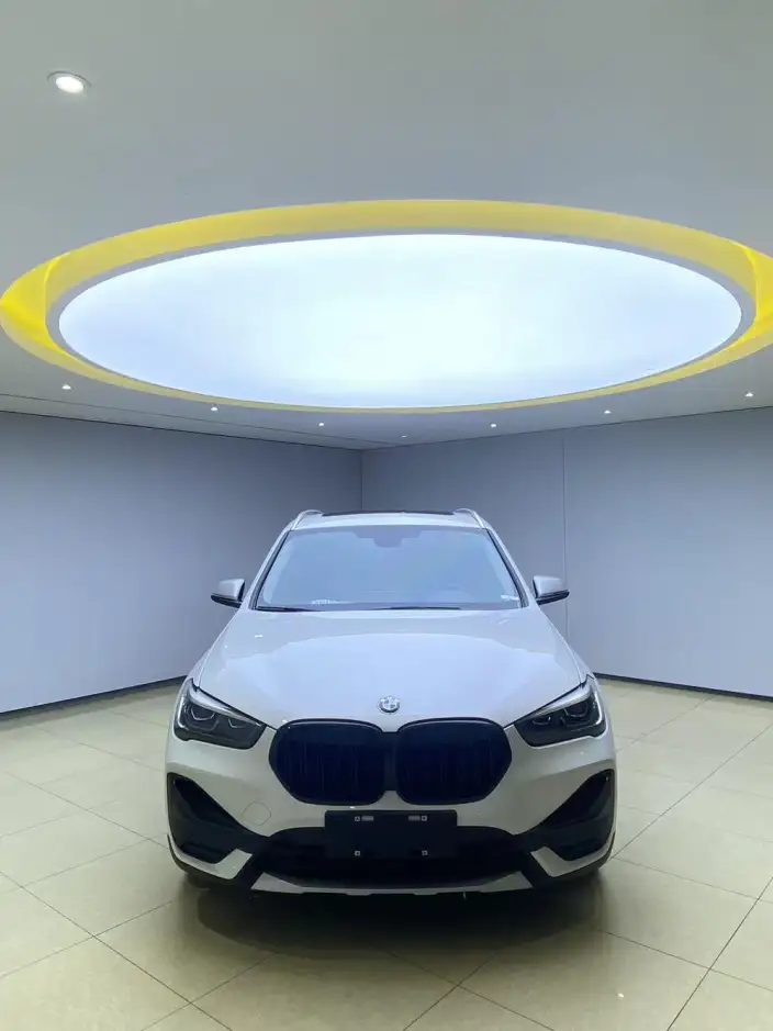 BMW X1 2022 Model sDrive20Li Fashion Model – фото 2