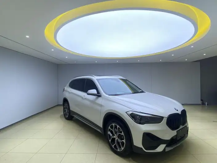 BMW X1 2022 Model sDrive20Li Fashion Model – фото 3
