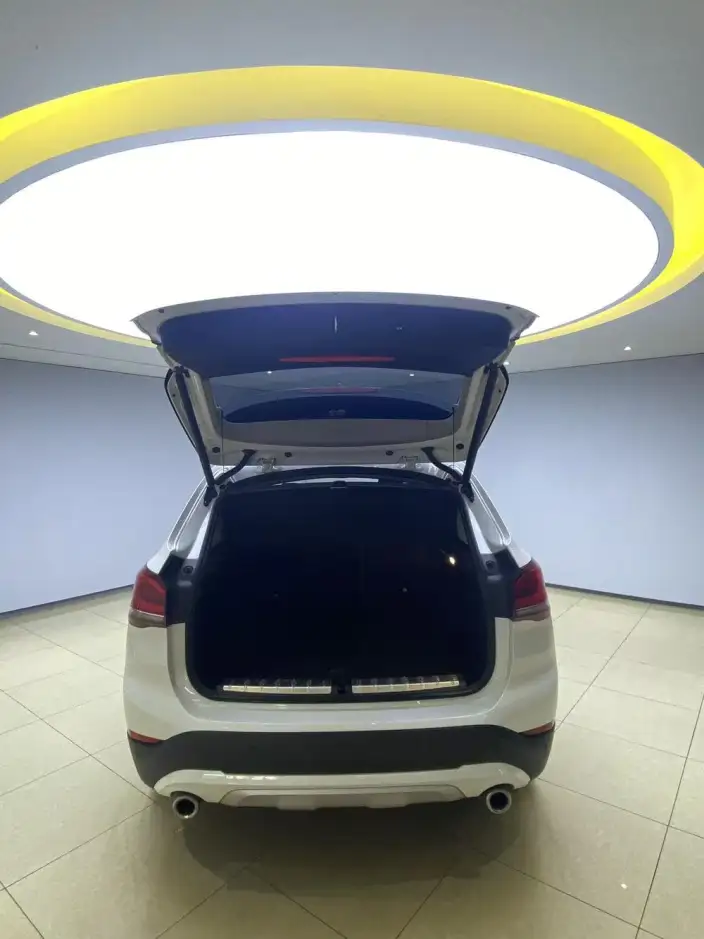 BMW X1 2022 Model sDrive20Li Fashion Model – фото 9