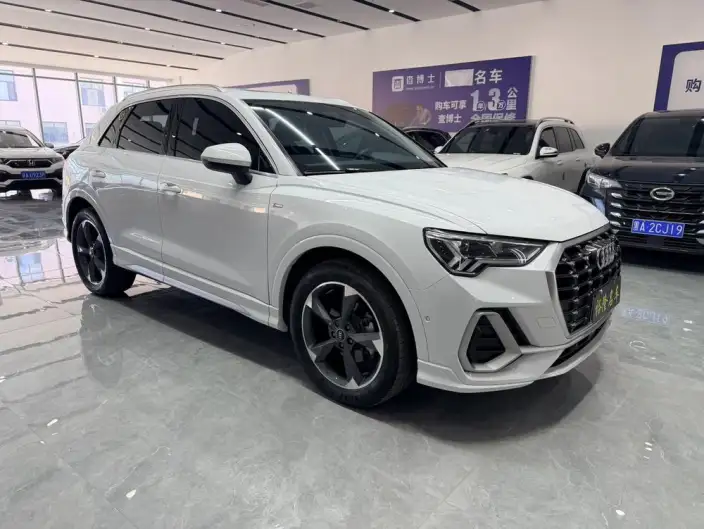 AUDI Q3 2023 Model 35 TFSI Fashion Dynamic Model