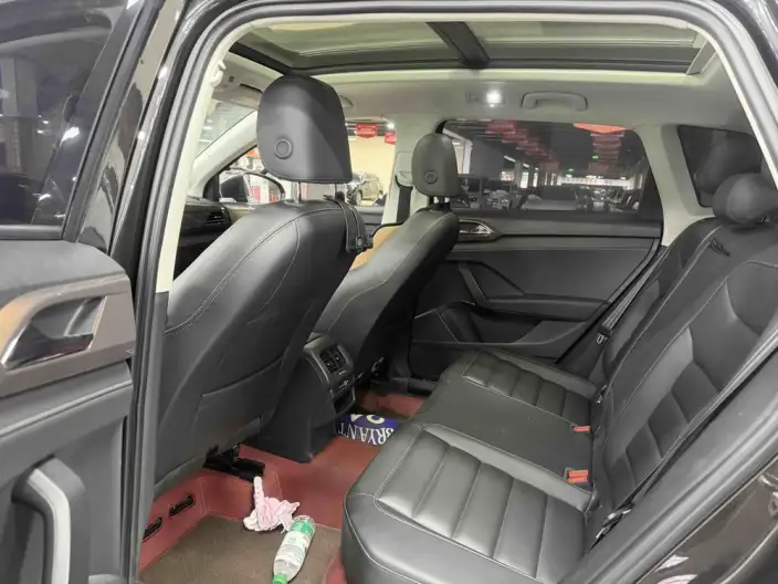 Volkswagen Tharu 2022 Model 280TSI 2WD Comfort Edition – фото 9