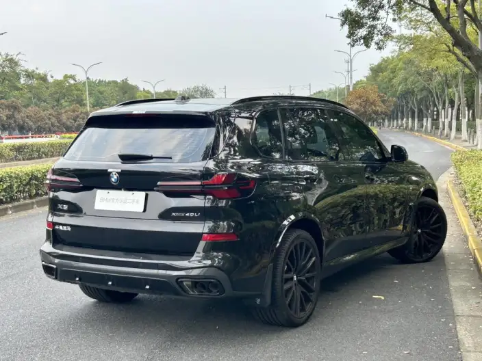 BMW X5 2026 Model Facelift xDrive40Li Exclusive Model M Sports Night Set – фото 5