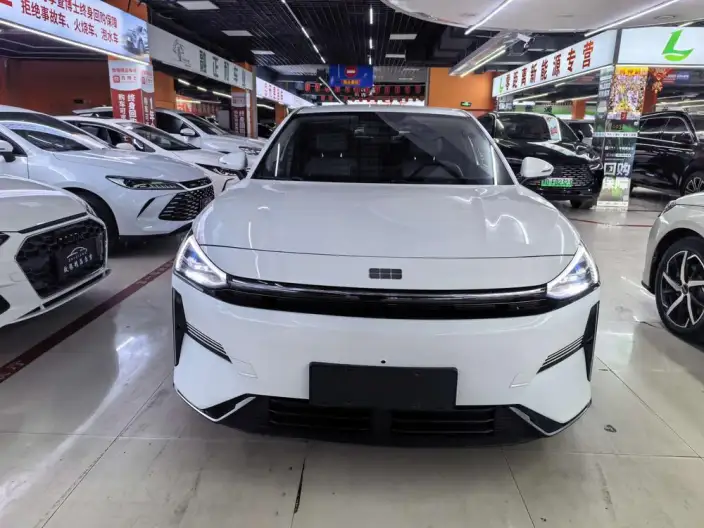 Geely Galaxy L6 2025 Model 1.5 EM-i DHT 60KM Voyage Edition