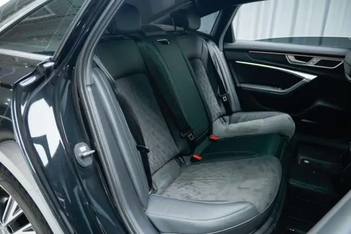 Audi A6L 2024 Model 55 TFSI quattro Exclusive Dynamic Model – фото 9