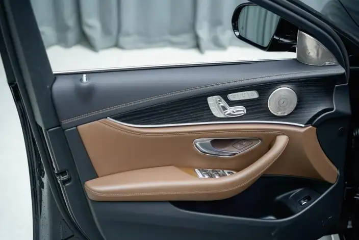 Mercedes-Benz E-Class 2023 Model Facelift E 300 L Noble Model Sports sedan – фото 5
