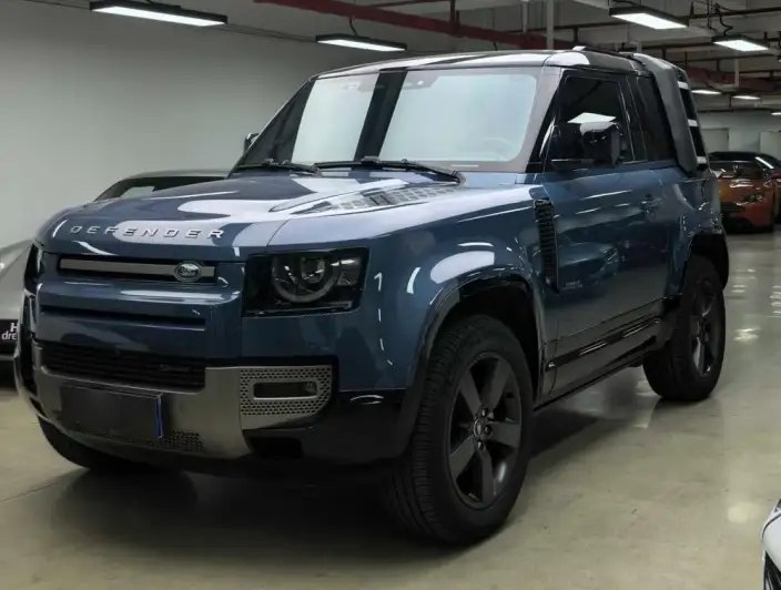 Land Rover Defender 2022 Model 90 P300 X-Dynamic HSE