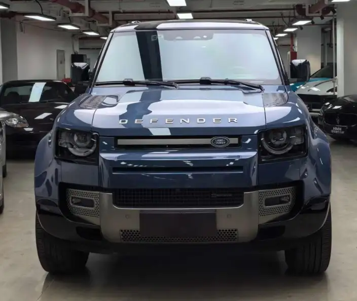 Land Rover Defender 2022 Model 90 P300 X-Dynamic HSE