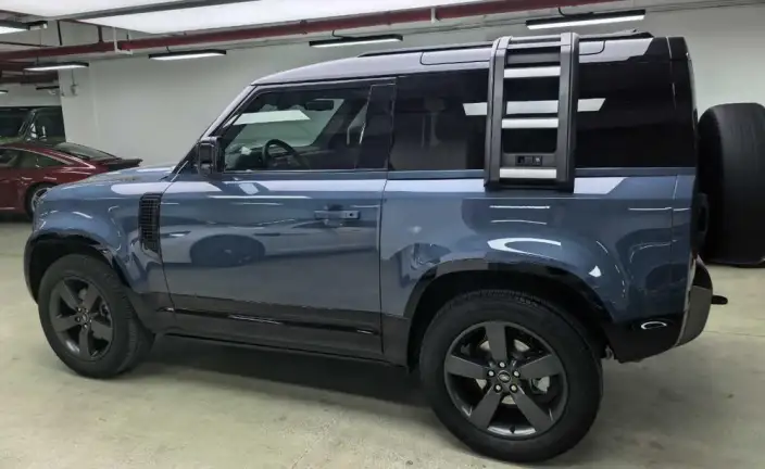 Land Rover Defender 2022 Model 90 P300 X-Dynamic HSE