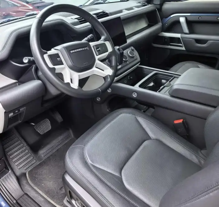 Land Rover Defender 2022 Model 90 P300 X-Dynamic HSE – фото 9