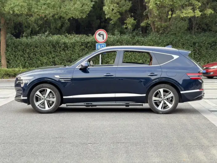 Genesis GV80 2023 Model 2.5T 4WD Ultimate Edition 6 seat – фото 3
