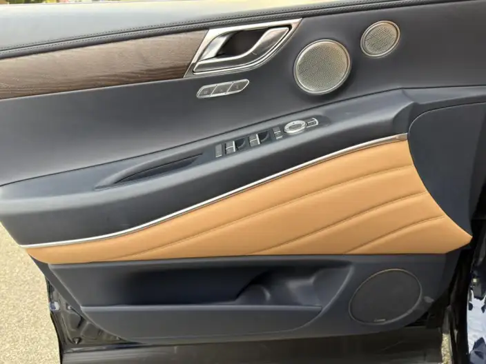 Genesis GV80 2023 Model 2.5T 4WD Ultimate Edition 6 seat – фото 6