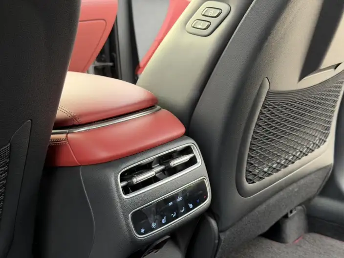Genesis GV70 2025 Model 2.5T 4WD Ultimate Edition – фото 8