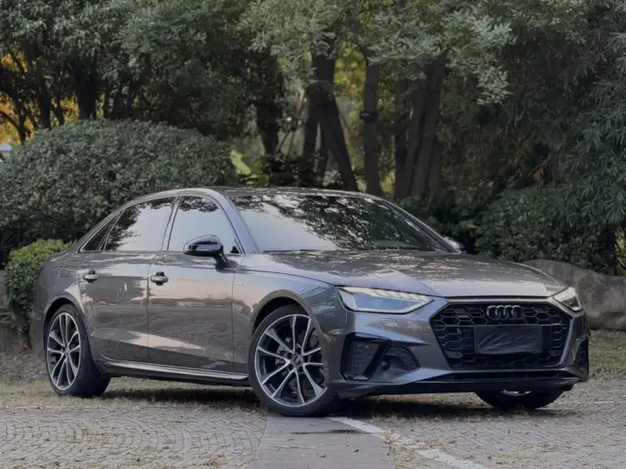 Audi A4 L 2023 Model 40 TFSI quattro Luxury Dynamic Model